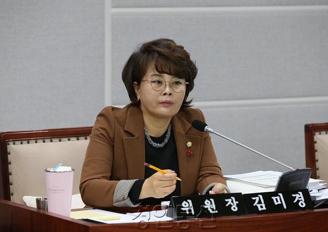 20200402 수원시의회 김미경 교통건설체육위원장.JPG